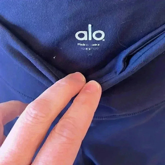 Alo Yoga Leggings with Stirrups-Sz M - Picture 4 of 6